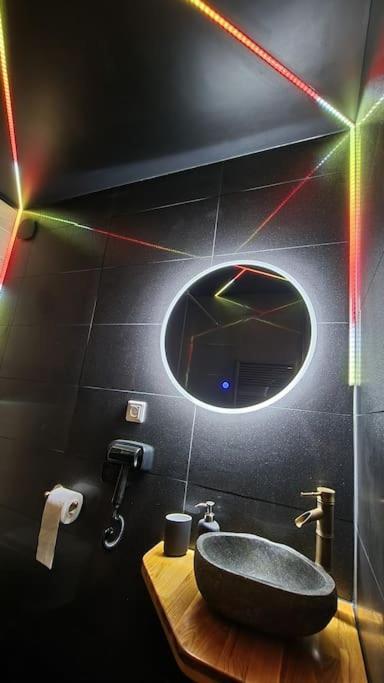 Royalspa Luxueux Appartement Avec Spa สตราสบูร์ก ภายนอก รูปภาพ